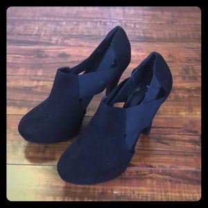 ASOS New Look black elastic shoe boot. NWT